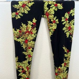 Gently used Lularoe soft leggings from
Smoke free home